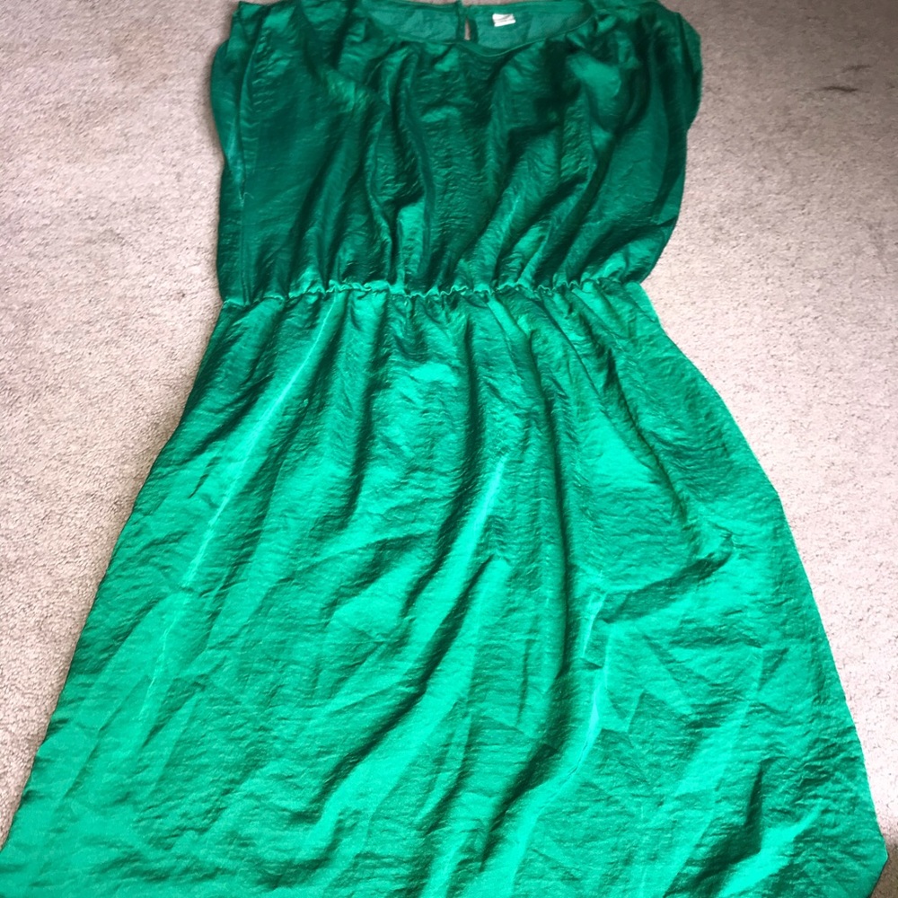 emerald green dress